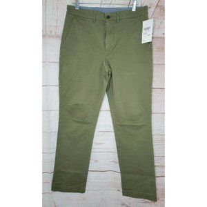 L.L. Bean Outlet Standard Fit Deep Olive Lakewashed 32x32 Men Khaki Pants